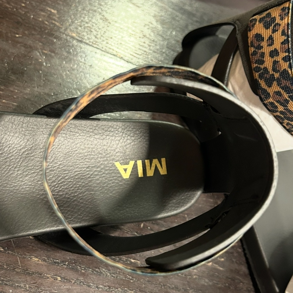 Mia Lydia Leopard Print Ankle Strap Sandals Shoes Black/Brown Womans Size 10M - Picture 10 of 16